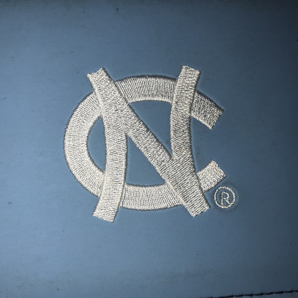 NWT UNC Checkbook/Currency Holder - Picture 2 of 12